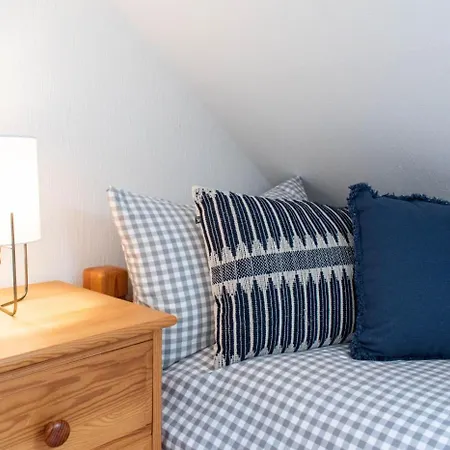 Strandallee 18 アパート